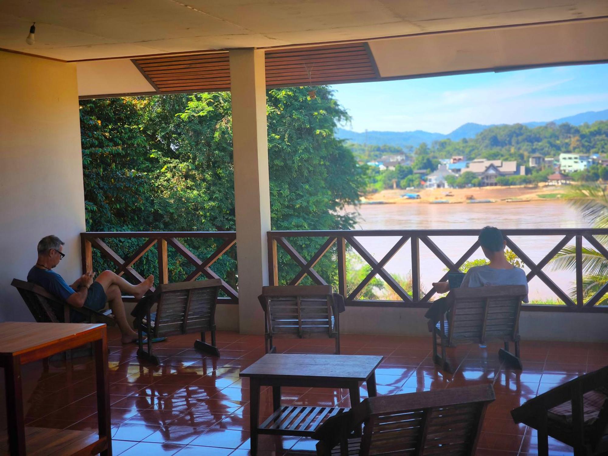 Sabaydee Guesthouse บ้านห้วยทราย ภายนอก รูปภาพ