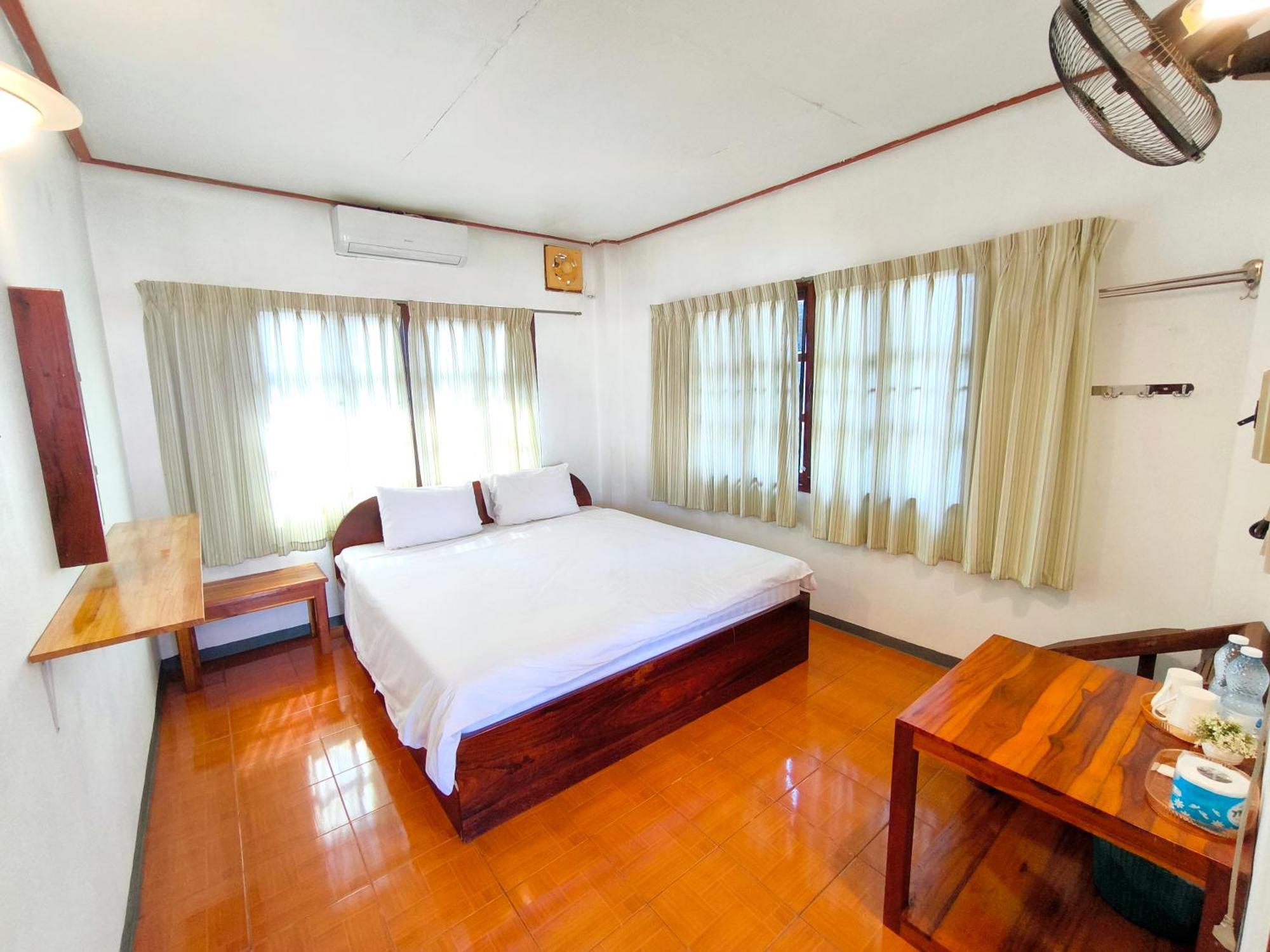 Sabaydee Guesthouse บ้านห้วยทราย ภายนอก รูปภาพ