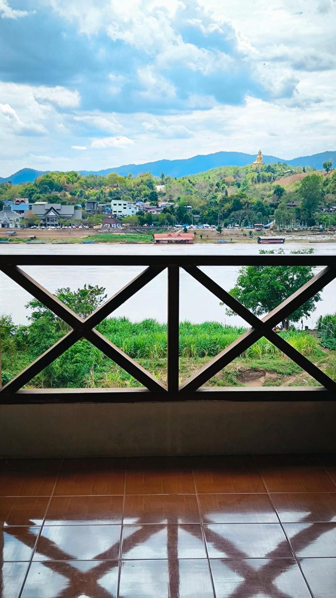 Sabaydee Guesthouse บ้านห้วยทราย ภายนอก รูปภาพ